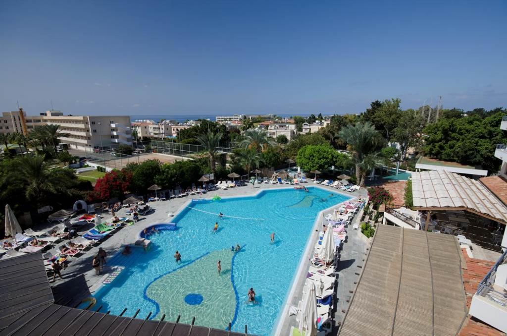 Paphos Gardens Apartment Dış mekan fotoğraf