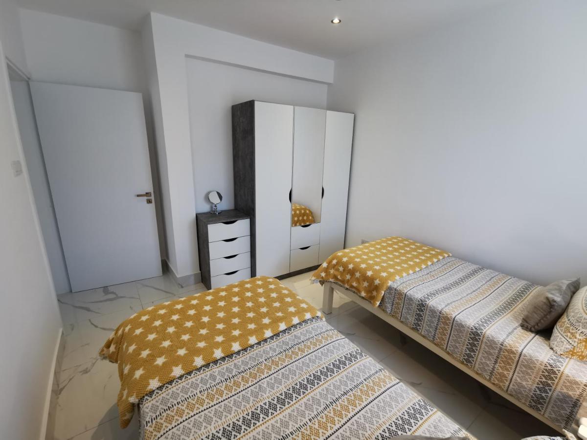 Paphos Gardens Apartment Dış mekan fotoğraf